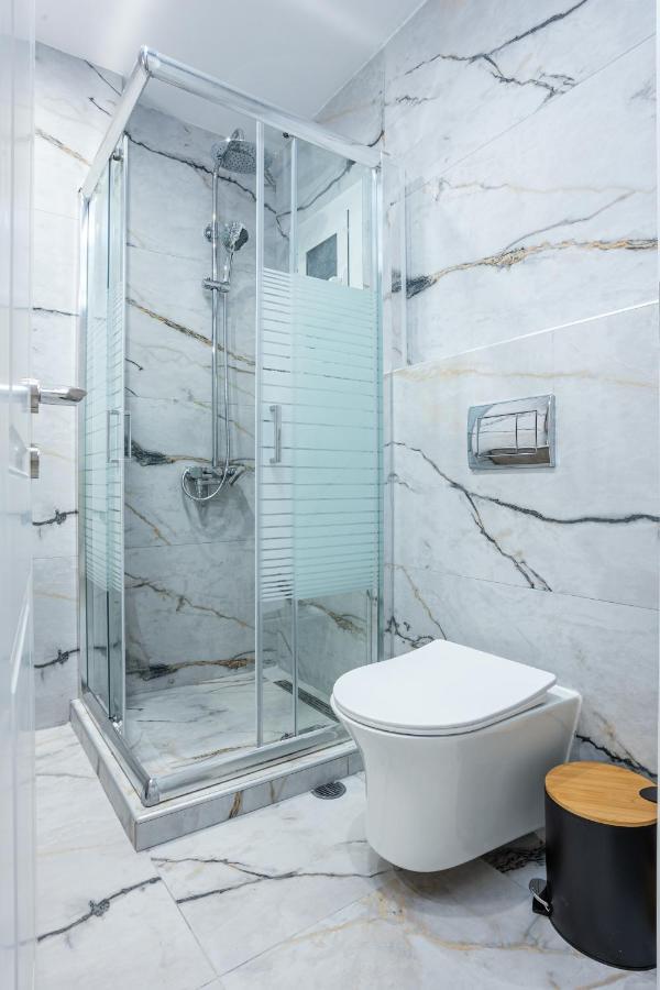Luxury Downtown Apartment E1 테살로니키 외부 사진